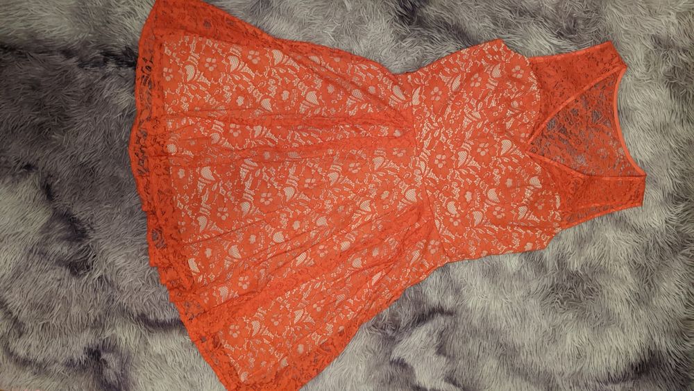 Сукні жіночі святкові, гіпюр