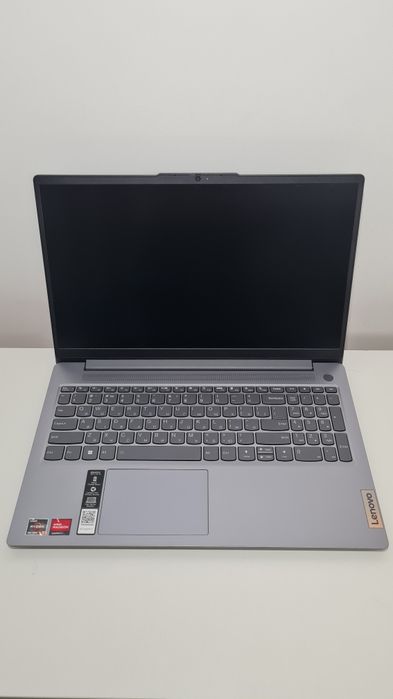 Ноутбук Lenovo Slim 3 15AMN8/15.6" FHD/Ryzen 5 7520u/8 GbRAM/512 GbSSD