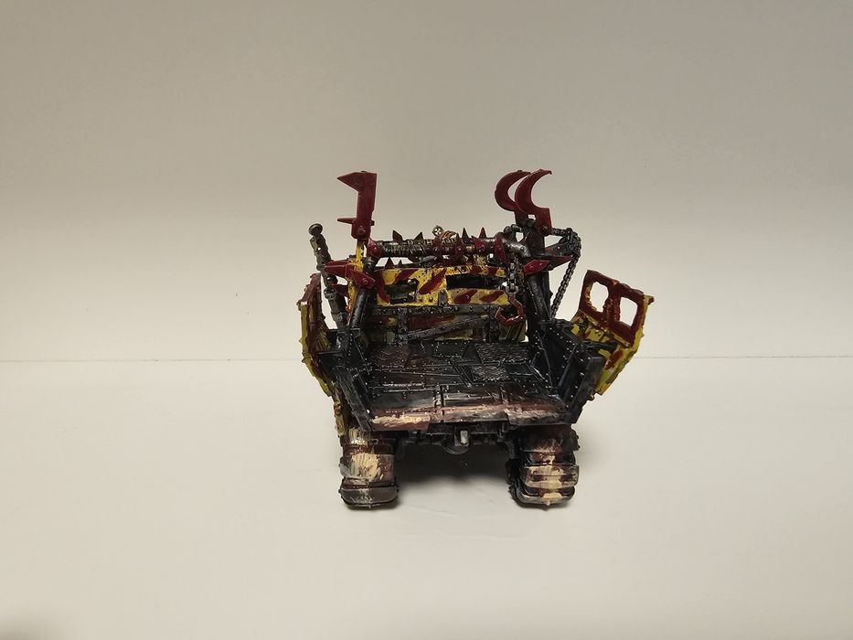 Ork Trukk Warhamer 40k (całkowicie pomalowany)