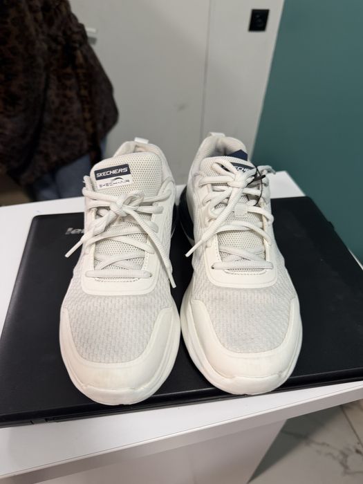 Кросовки  SKECHERS  б/у  40.5 ( 25.5 см)