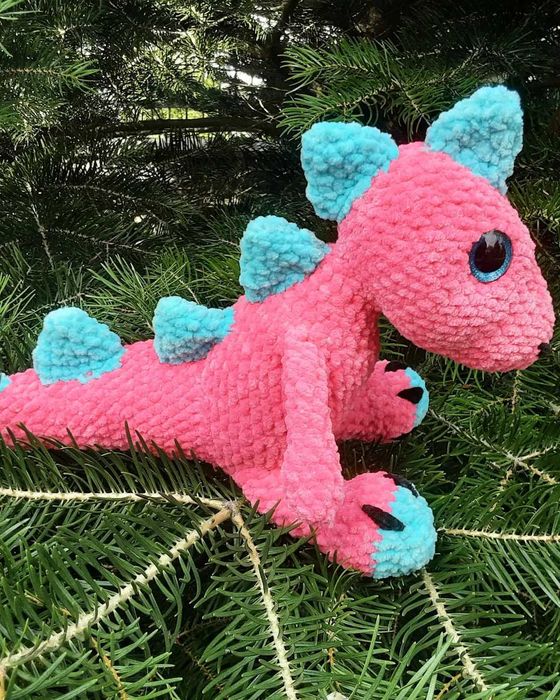 Pluszowy dinozaur