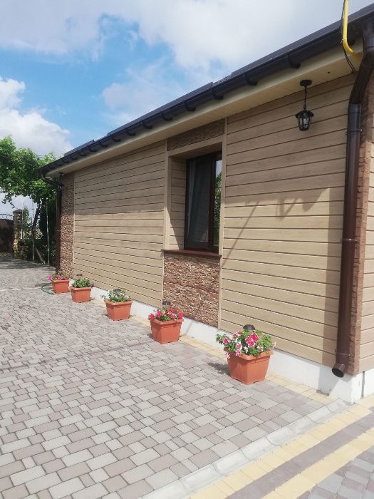 Сайдинг вініловий та металевий. Продаж та монтаж. Зашивка фасадів