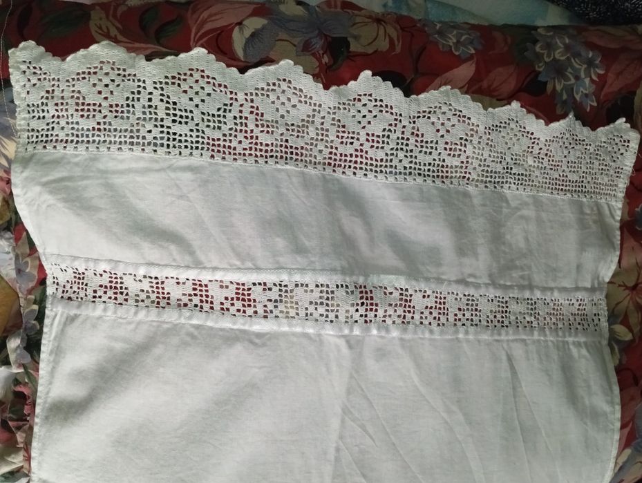 Lavatório metálico para quarto