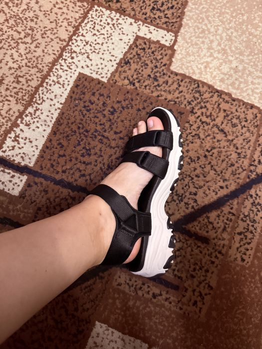 Жіночі спортивні босоніжки