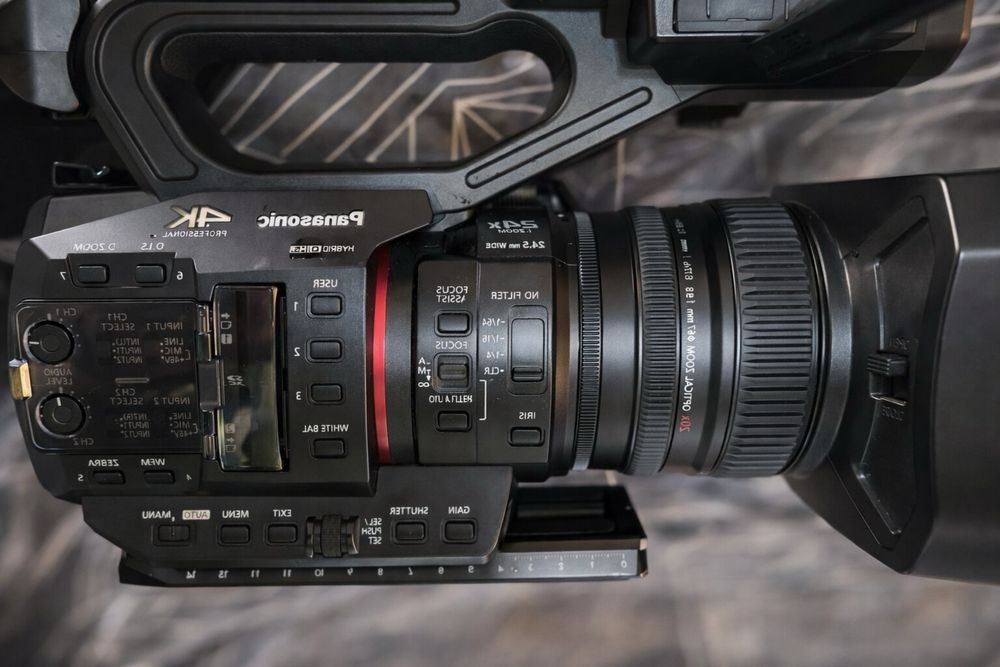 Panasonic HC-X20 4K como nova, usada 2x, sem marcas e pronta a gravar!