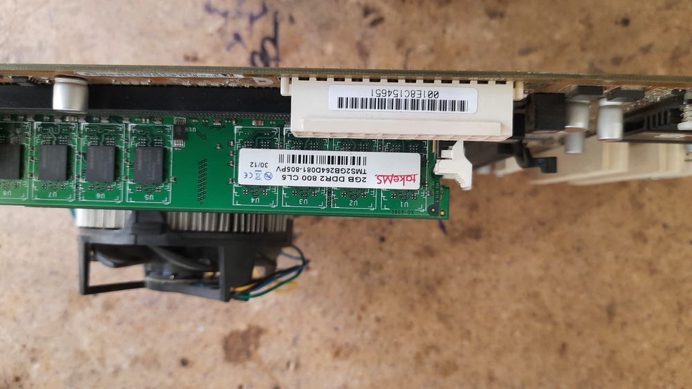 Матерінська плата комп'ютера.