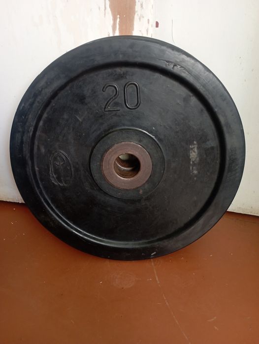 Продам грифы, блины на штангу, гири.