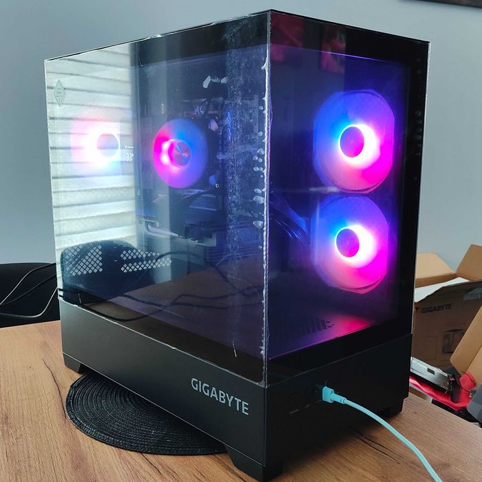 PC, Ryzen 5 5600X, 32 GB DDR4, RX 5700 XT 8 GB,  1 TB NVMe, Win 11 Pro