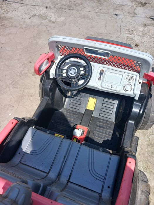 Продам детскую машину