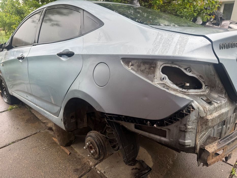 Четвертя кузова Хундай Акцент RB 2011-2019