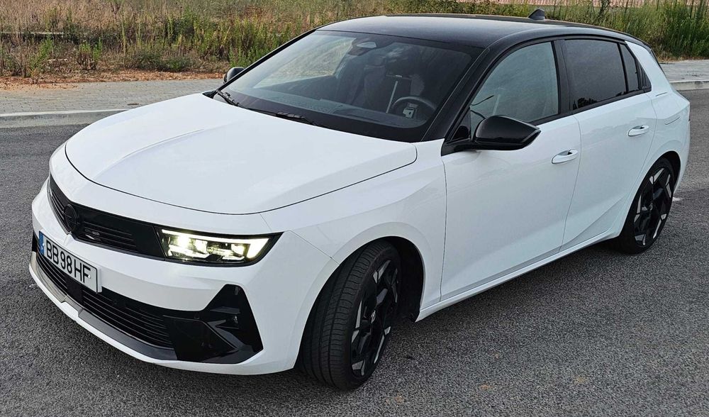 Opel Astra GSe Plug-in Hybrid 2023 | 225cv | 17.000 mil km Nacional
