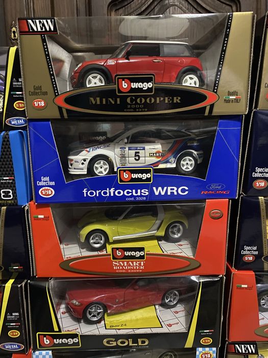 Coleção de miniaturas antigas Bburago 1/18
