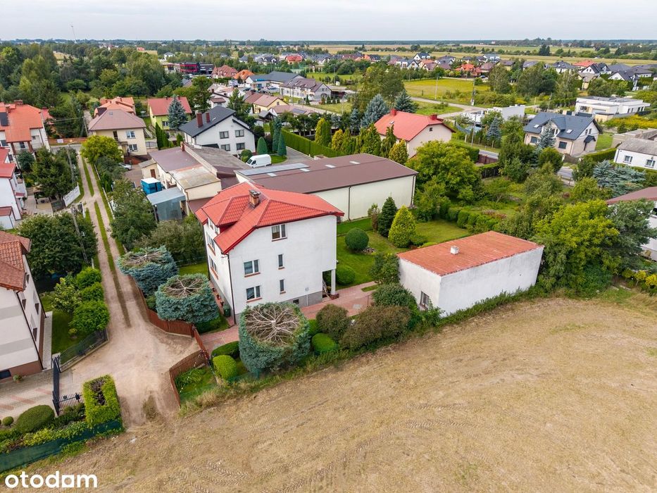 Przestronny | Schludny|7pok. 170m2 | + 76m2  Budynek Gospodarczy