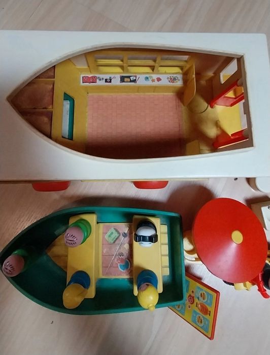 Brinquedo antigo Fisher Price Family Camper