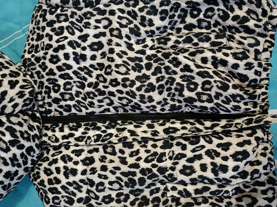 Куртка  жіноча, холодна осінь, носила в зимку.Розмір М 48.