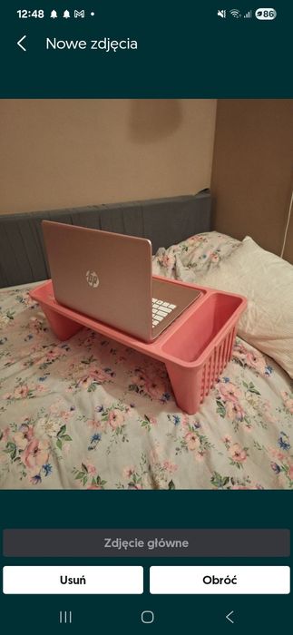 Stolik do łóżka na komputer na śniadani