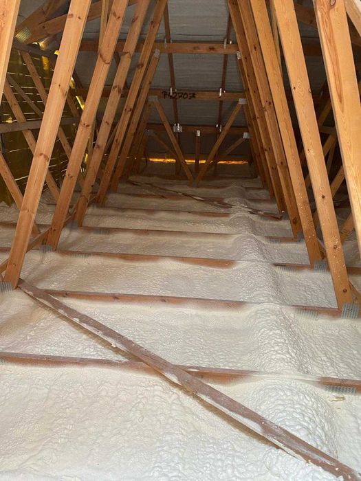 ocieplenie PIANĄ PUR , ocieplenie CELULOZĄ oraz WEŁNĄ