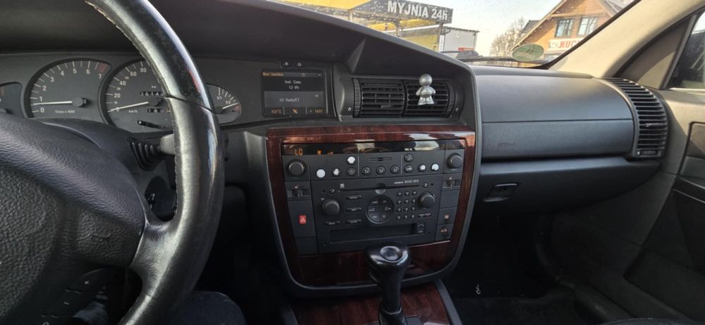 ZłOpel omega B 2.6 V6 2001r