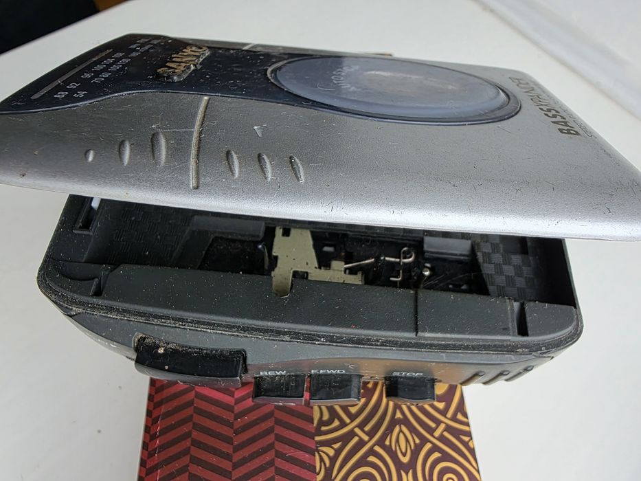 Касетний плеєр SANYO MGR-300