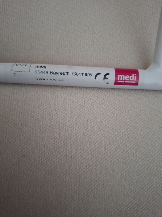 Przyzad do zakladania podkolanowki