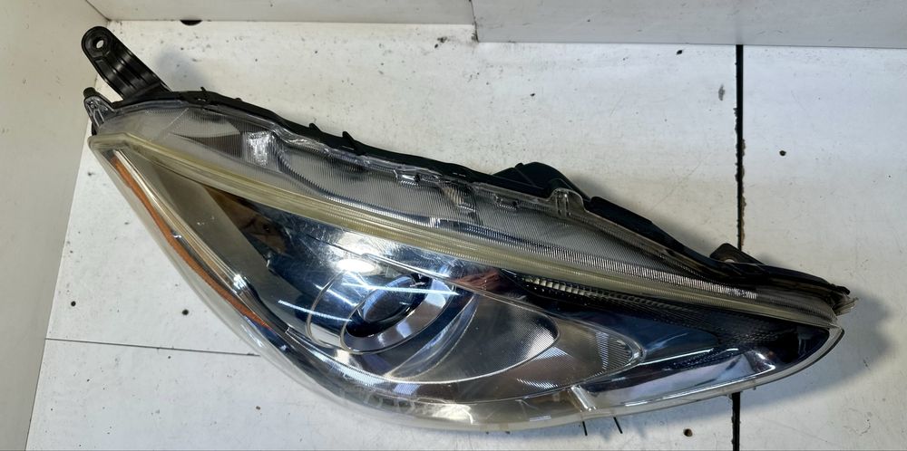 Фара toyota Prius c led, фара права Toyota prius USA 2015 2016 2017