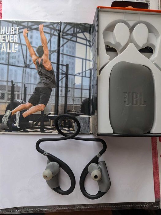 Наушники JBL Endurance Jump Black