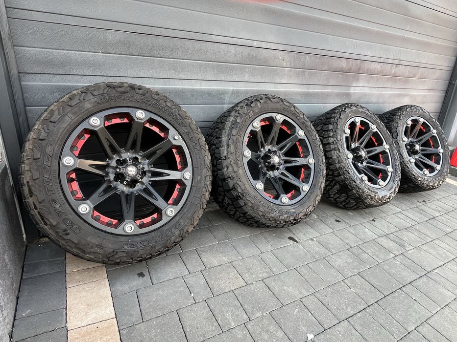 Felgi z oponami dodge durango