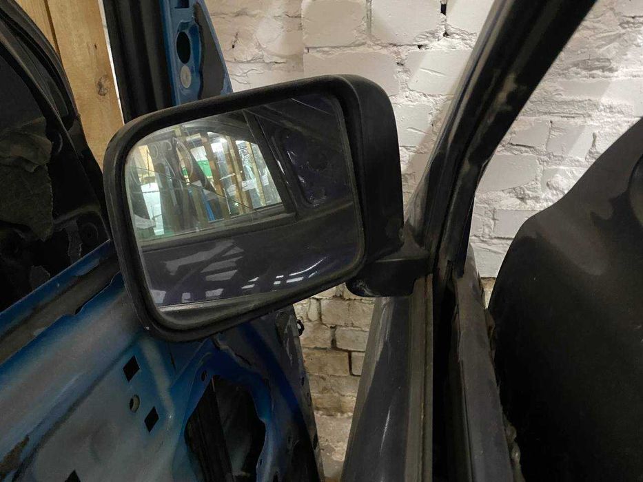 Дзеркало бічне Зеркало боковое навара Д22 Nissan Navara D22