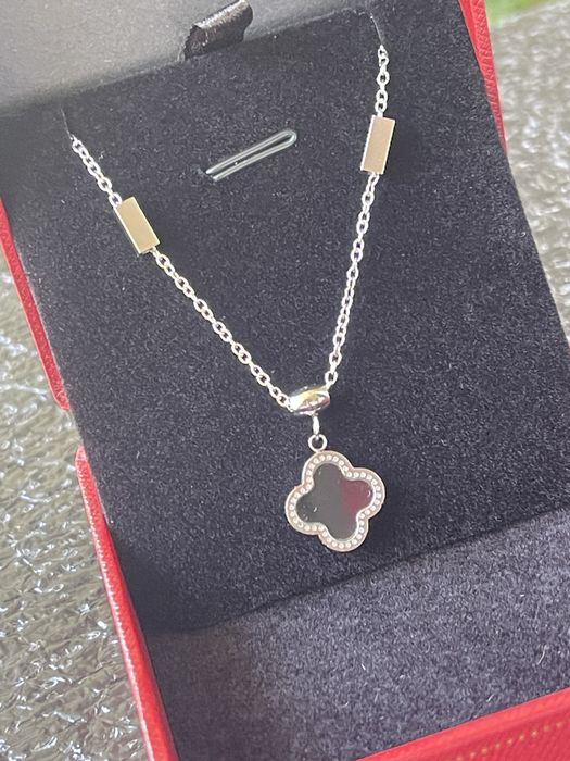 Dwustronny lanciuszek w stylu Van Cleef