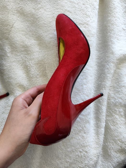 Buty na obcasie 38 czerwone szpilki
