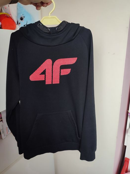 Bluza 146 chłopięca czarna 4 f  4f