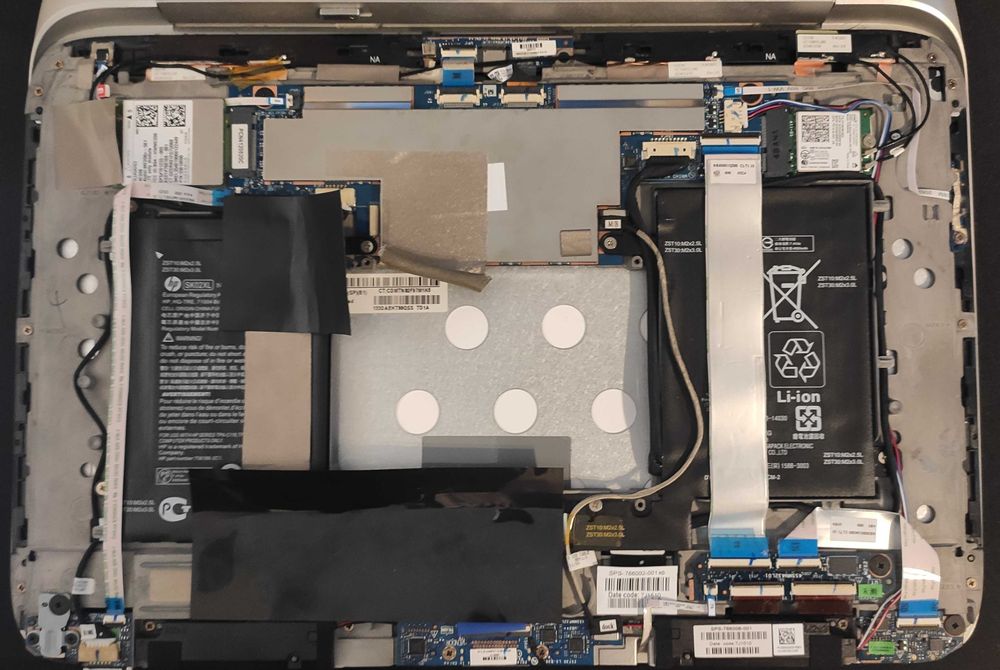 HP Pavilion split x2 na części