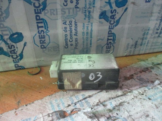 Botão / interruptor electromecânico / relé MAZDA 3 (BK)