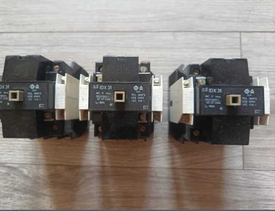 Stycznik idx 31 sterowanie 220v