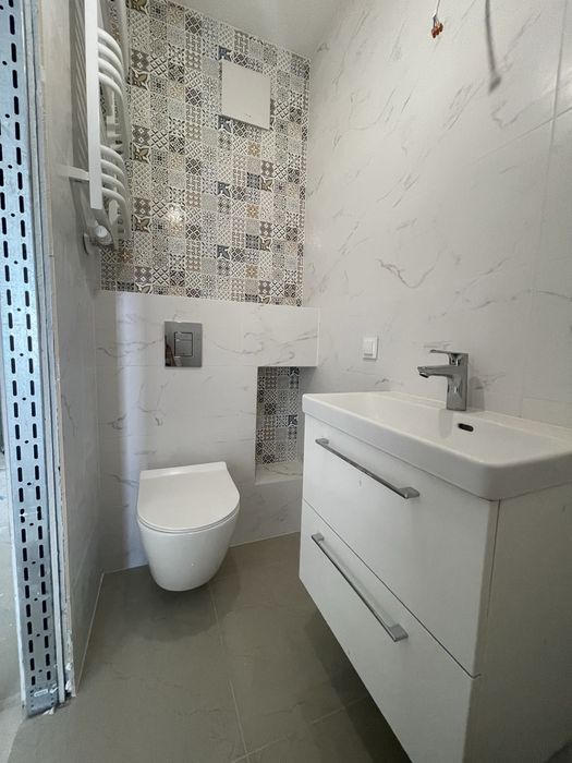 Usługi wykończeniowe, Glazurnik, Kafelkarz,  termin na Kwiecień