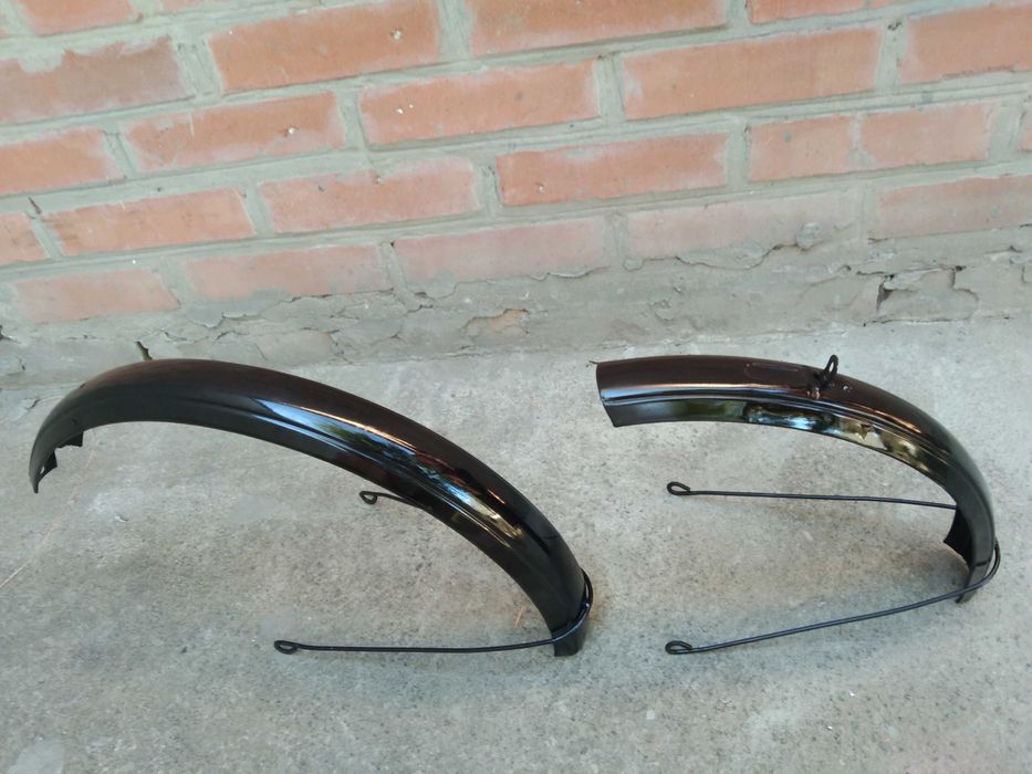 Щитки на велосипед б/у под колесо 20"