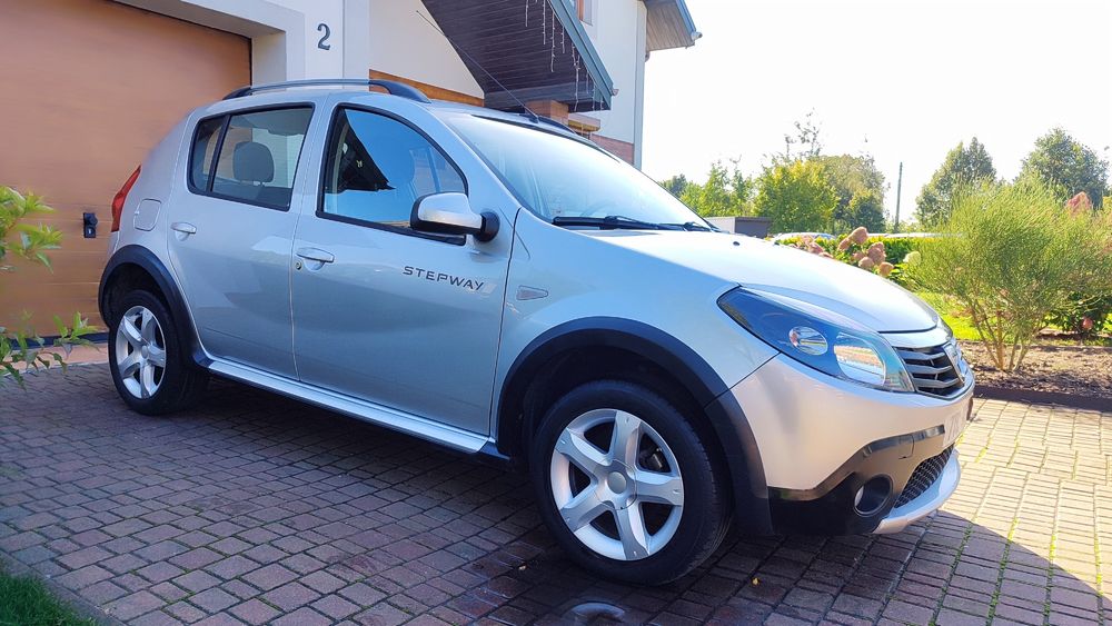 Dacia Sandero Stepway 1.6 benzyna przebieg 77 tys. km