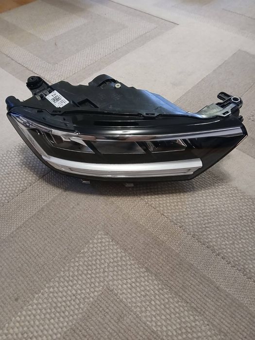 фара права Volkswagen t-roc