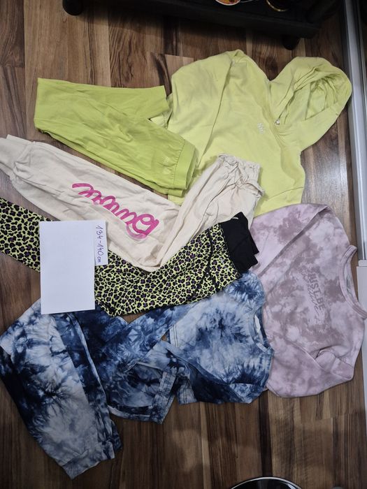 Zestaw ubrań dla dziewczynki rozmiar 134-140