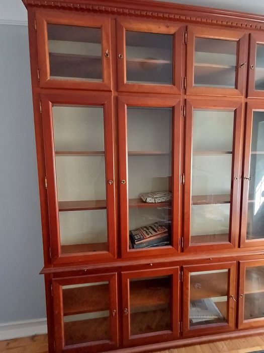 Estante para Livros em Madeira Maciça, como NOVA!