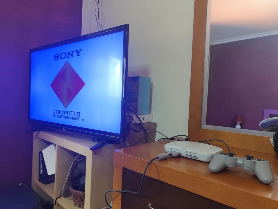 Consola PS One (Sony PlayStation 1 Slim) + Comando + Cabos