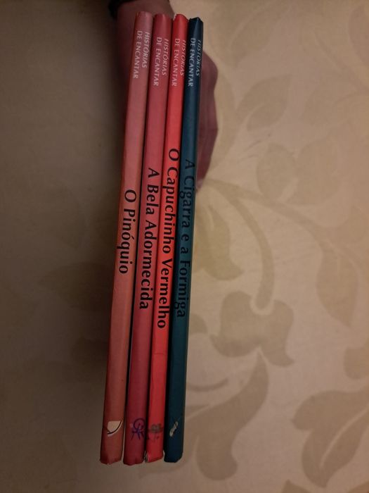 4 livros 3 cds de crianca