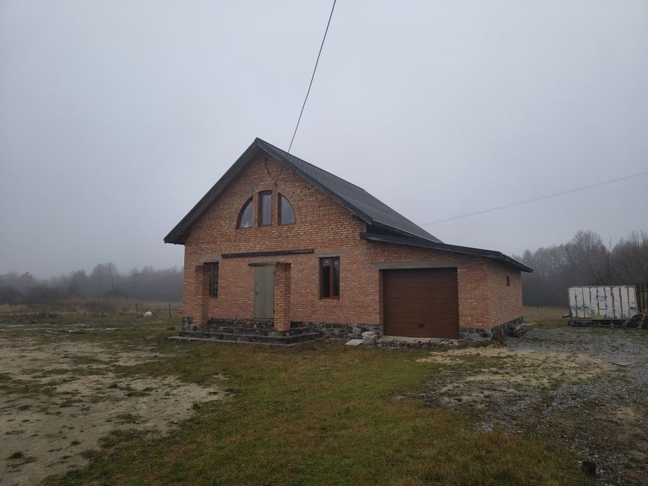 Недобудова поруч з Житомиром