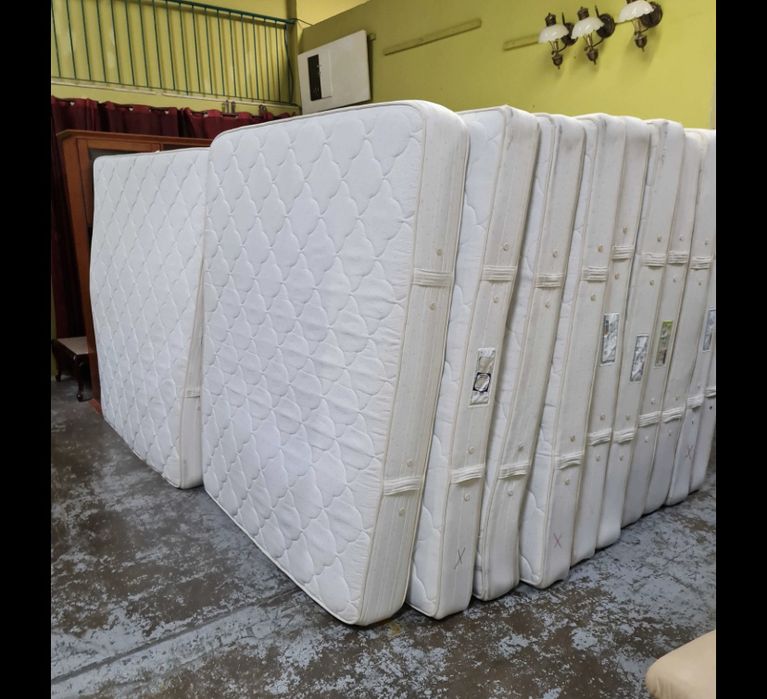 Colchões USADOS Casal / Solteiro