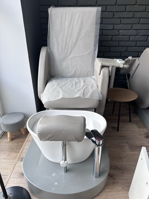 Fotel pedicure z brodzikiem – tanio, sprawny