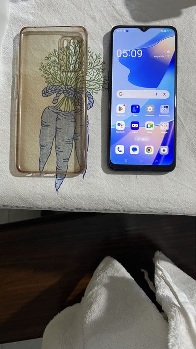 Telemovel Oppo usado a funcionar