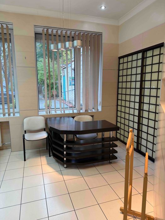 Довгострокова/погодинна оренда кабінету