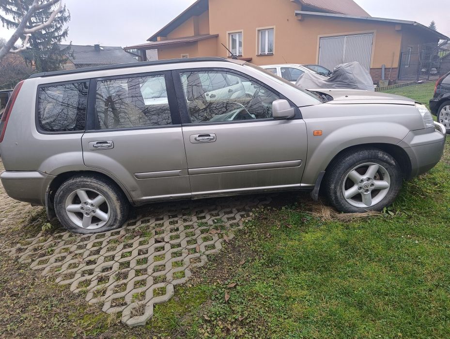 W Całości lub na Części Nissan Xtrail