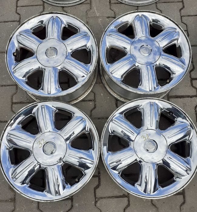 Felgi aluminiowe Chrysler 5x100 6Jx16 ET40 Nr.32