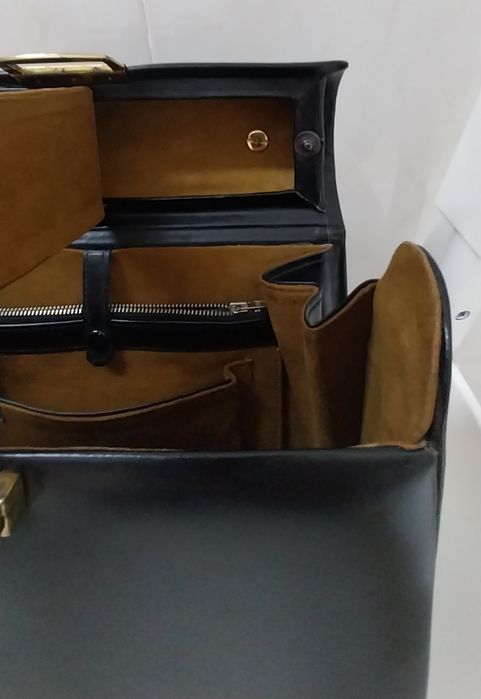 Mala de senhora vintage em couro